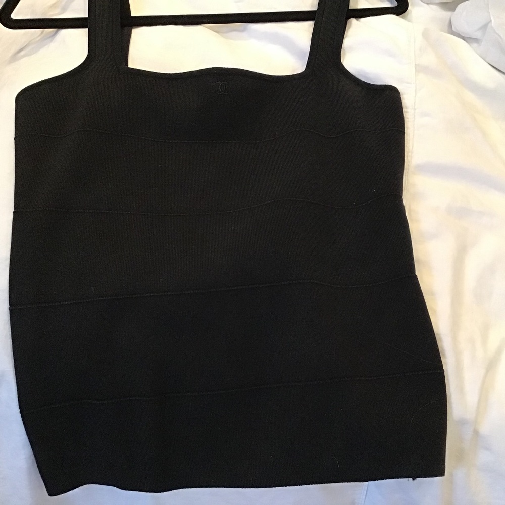 Chanel Black tank CC logo 42